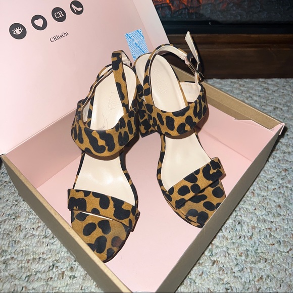 Charlotte Russe Leopard Suede Chunky Heel - Picture 2 of 11